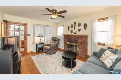 8 Shore Road, Denville, NJ 07834 - Photo 2