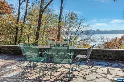 1470 Palisade Terrace, Fort Lee, NJ 07024 - Photo 2