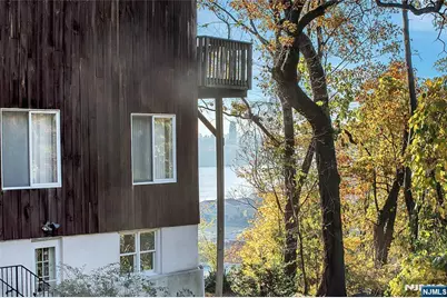 1470 Palisade Terrace, Fort Lee, NJ 07024 - Photo 18