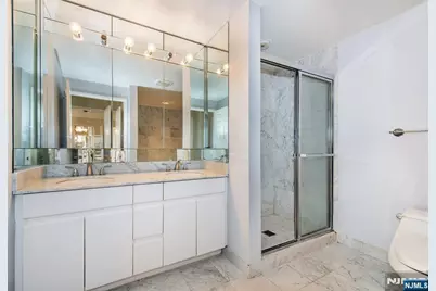 900 Palisade 18N #18N, Fort Lee, NJ 07024 - Photo 16