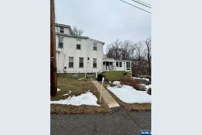 20 N Farview Avenue C #C, Paramus, NJ 07652 - Photo 2