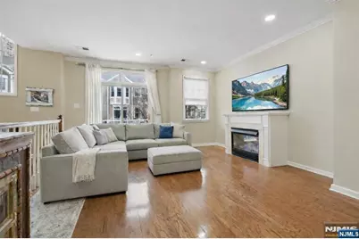 273 Roslyn Court, West New York, NJ 07093 - Photo 6