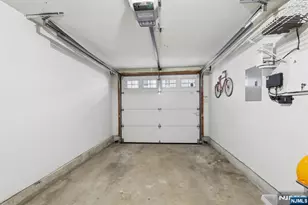 273 Roslyn Ct, West New York, NJ 07093 - Photo 32