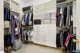 273 Roslyn Ct, West New York, NJ 07093 - Photo 18