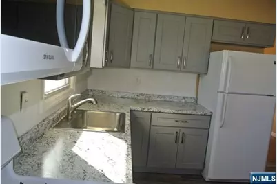 164 Scoles Avenue 2 #2, Clifton, NJ 07012 - Photo 8