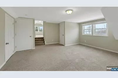 8 Iroquois Avenue, Oakland, NJ 07436 - Photo 28