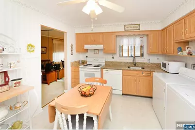 50 Rock B #B, Hawthorne, NJ 07506 - Photo 8