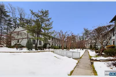 50 Rock B #B, Hawthorne, NJ 07506 - Photo 1