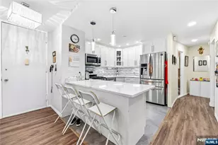 555 North Ave 6N, Fort Lee, NJ 07024 - Photo 2