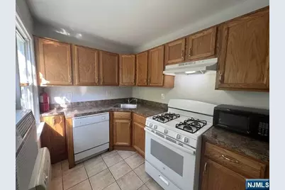 44 Gates Avenue 2 #2, Montclair, NJ 07042 - Photo 4