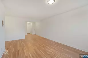 2160 Center Ave 4U, Fort Lee, NJ 07024 - Photo 4