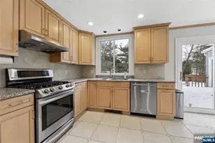 35 Farrington St, Closter, NJ 07624 - Photo 14