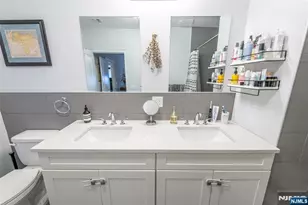 90 Clinton 206, Newark, NJ 07114 - Photo 18