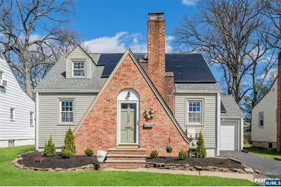 258 Ross Avenue, Hackensack, NJ 07601 - Photo 2