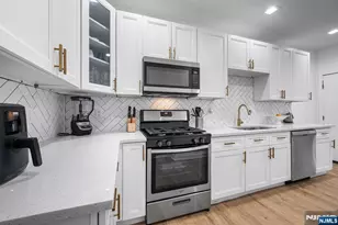 725 4th St, Secaucus, NJ 07094 - Photo 10