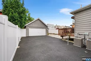 725 4th St, Secaucus, NJ 07094 - Photo 34