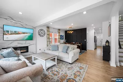 725 4th Street, Secaucus, NJ 07094 - Photo 1