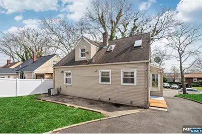 179 Prospect Street, Hasbrouck Heights, NJ 07604 - Photo 20