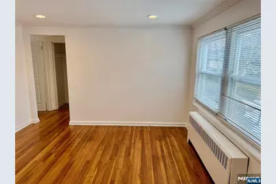 2205D Center Avenue D #D, Fort Lee, NJ 07024 - Photo 6