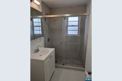 205 Bergen Turnpike 2E #2E, Ridgefield Park, NJ 07066 - Photo 8