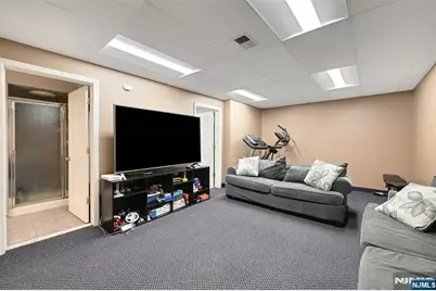 288 Schley Place, Teaneck Township, NJ 07666 - Photo 18