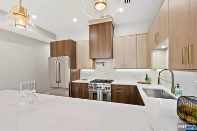 146 Sherman Avenue 2 #2, Jersey City, NJ 07307 - Photo 10