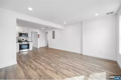 99 Van Winkle Avenue 2 #2, Clifton, NJ 07011 - Photo 8