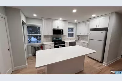 86 N Walnut Street, Ridgewood, NJ 07450 - Photo 4