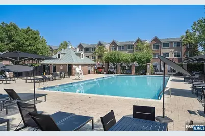 273 Roslyn Court 273 #273, West New York, NJ 07093 - Photo 40