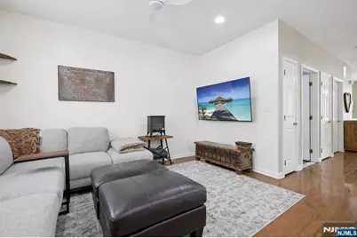 273 Roslyn Court 273 #273, West New York, NJ 07093 - Photo 12