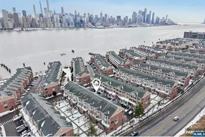 273 Roslyn Court 273 #273, West New York, NJ 07093 - Photo 36