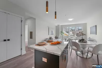 2021 Jones Road 102 #102, Fort Lee, NJ 07024 - Photo 6