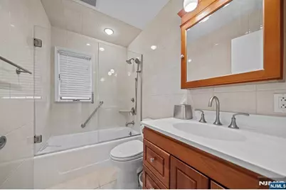 784 Cherry Street, New Milford, NJ 07646 - Photo 18