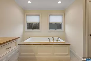 122 Brewster Rd, Wyckoff Township, NJ 07481 - Photo 32