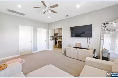 7 Bailey Avenue 1 #1, Bloomingdale, NJ 07403 - Photo 40