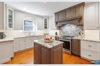 7 Bailey Avenue 1 #1, Bloomingdale, NJ 07403 - Photo 6