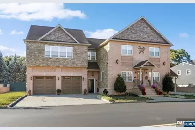 7 Bailey Avenue 1 #1, Bloomingdale, NJ 07403 - Photo 2