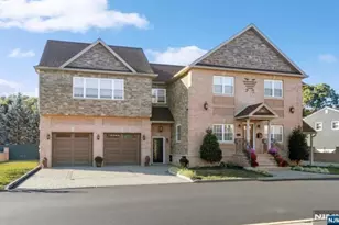 7 Bailey Ave 1, Bloomingdale, NJ 07403 - Photo 2