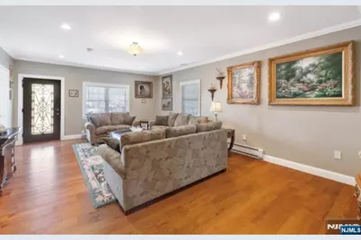 7 Bailey Avenue 1 #1, Bloomingdale, NJ 07403 - Photo 8