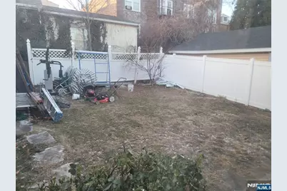 709 Kingsland Avenue, Ridgefield, NJ 07657 - Photo 4