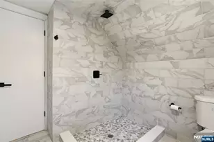 403 Lawn Ridge Rd, Orange, NJ 07050 - Photo 36