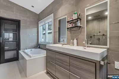 760 Undercliff B #B, Edgewater, NJ 07020 - Photo 48