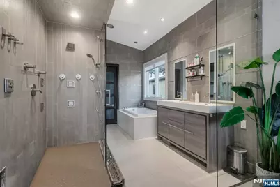 760 Undercliff B #B, Edgewater, NJ 07020 - Photo 34