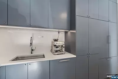 10 Bright Street 1 #1, Jersey City, NJ 07302 - Photo 16