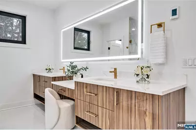 17 Belvedere Drive, Livingston, NJ 07039 - Photo 32