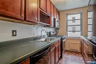 8400 Jfk Blvd E 2B, North Bergen, NJ 07047 - Photo 16