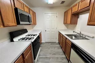 1142 Stafford St, Mahwah, NJ 07430 - Photo 6