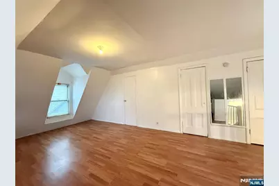 283 Mortimer Avenue 2nd Fl #2nd fl, Rutherford, NJ 07070 - Photo 22