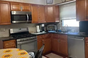 82 Azalea St, Paramus, NJ 07652 - Photo 2