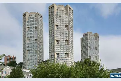 7004 Jfk Blvd E Boulevard 20E #20E, Guttenberg, NJ 07093 - Photo 1